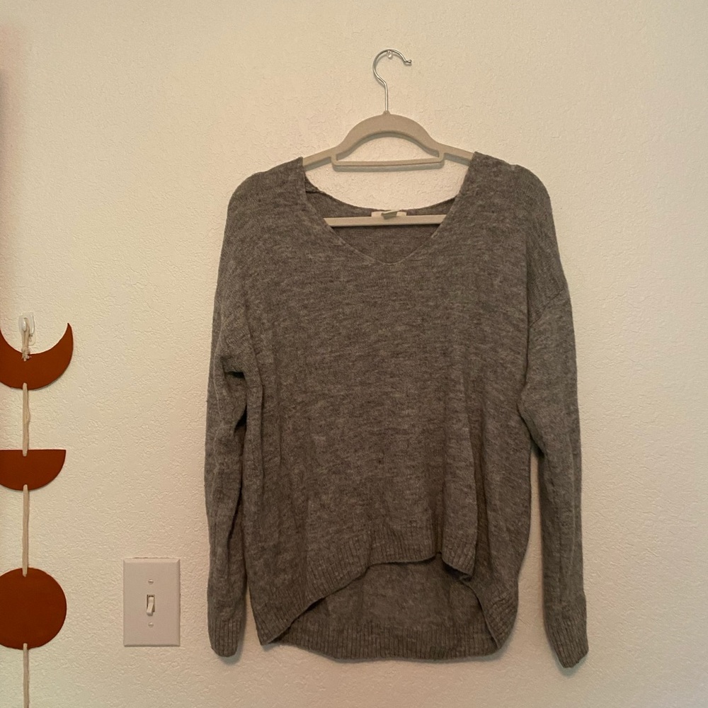 H&M grey sweater